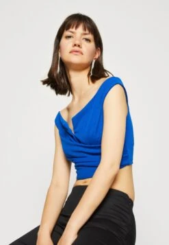 Wal G Valentines Heart Crop - Top - Electric Blue -Fashion Verkoop 020d3e409a9e40cf8dfc7fae6085827d