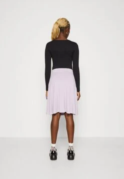 Wal G Summer Essentials Wendy Skater Skirt - Plooirok - Lavender Frost -Fashion Verkoop 077b2b3a5aad49e9b230253b897419ba
