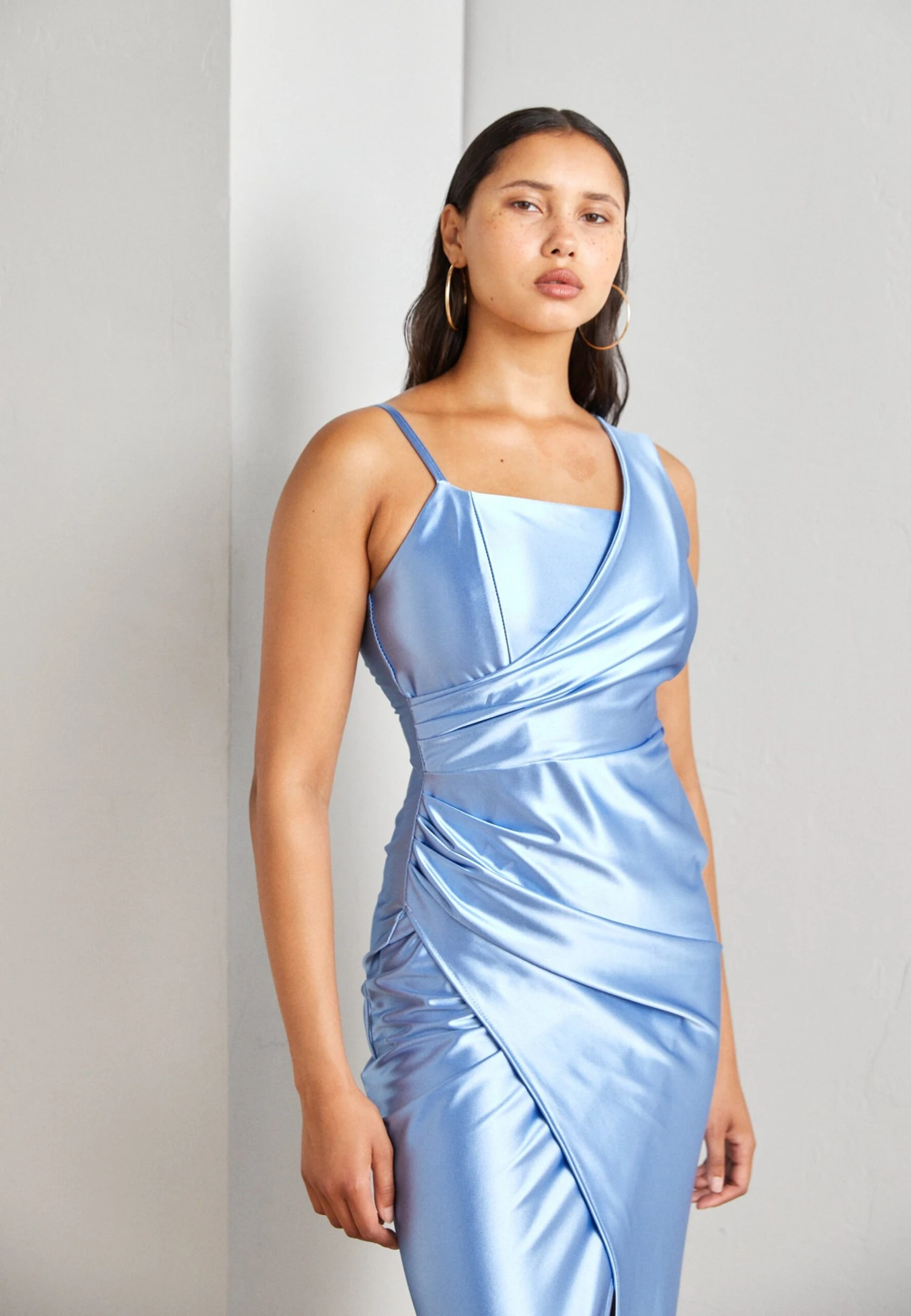 Wal G Valentines Romeo Asymmetric Maxi - Galajurk - Dusty Blue 5 Wal G Valentines Romeo Asymmetric Maxi - Galajurk - Dusty Blue - Afbeelding 3