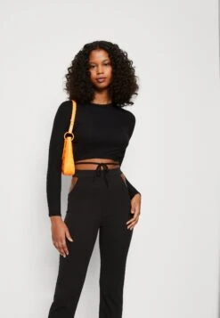 Wal G X Joey Back Detail - Longsleeve - Black -Fashion Verkoop 18b2295c1d184075b8dd2831f60c6147