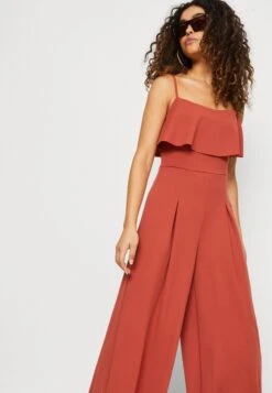 Wal G Nora Ruffle - Jumpsuit - Burnt Orange -Fashion Verkoop 1cc2bfcb8f4f41f2af3ab47fdcc0f880