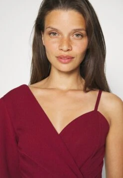 Ciaramin One Sleeve - Jumpsuit - Berry Wine -Fashion Verkoop 21f2e1bdfd194c33b22b6a85bc0d54d3