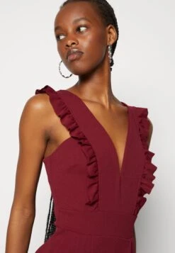 Wal G Rayna Ruffled- Jumpsuit - Berry Wine -Fashion Verkoop 2acfb6d636ba4635a020d44042581f9d