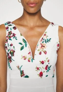 Embroidered V Neck Rose Midi - Jurk - White Floral 13 Embroidered V Neck Rose Midi - Jurk - White Floral -Fashion Verkoop 2f3640d7e0d243a086a5fc59e52a9a5a