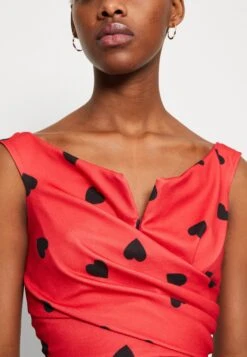 Wal G Valentines Heart Crop - Top - Red/Black -Fashion Verkoop 324bac7556424af0ae5e0619de3959f4