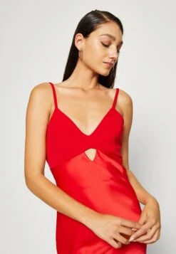 Wal G Moana Cut Out - Galajurk - Red -Fashion Verkoop 3757957d5b5c4e71ae4ecbd63d2e27a4