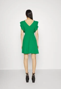 Wal G Danya Ruffle Sleeve Zip Skater Dress - Jerseyjurk - Leaf Green -Fashion Verkoop 3b28cedbdfef4f43b453bd64e54ea1be