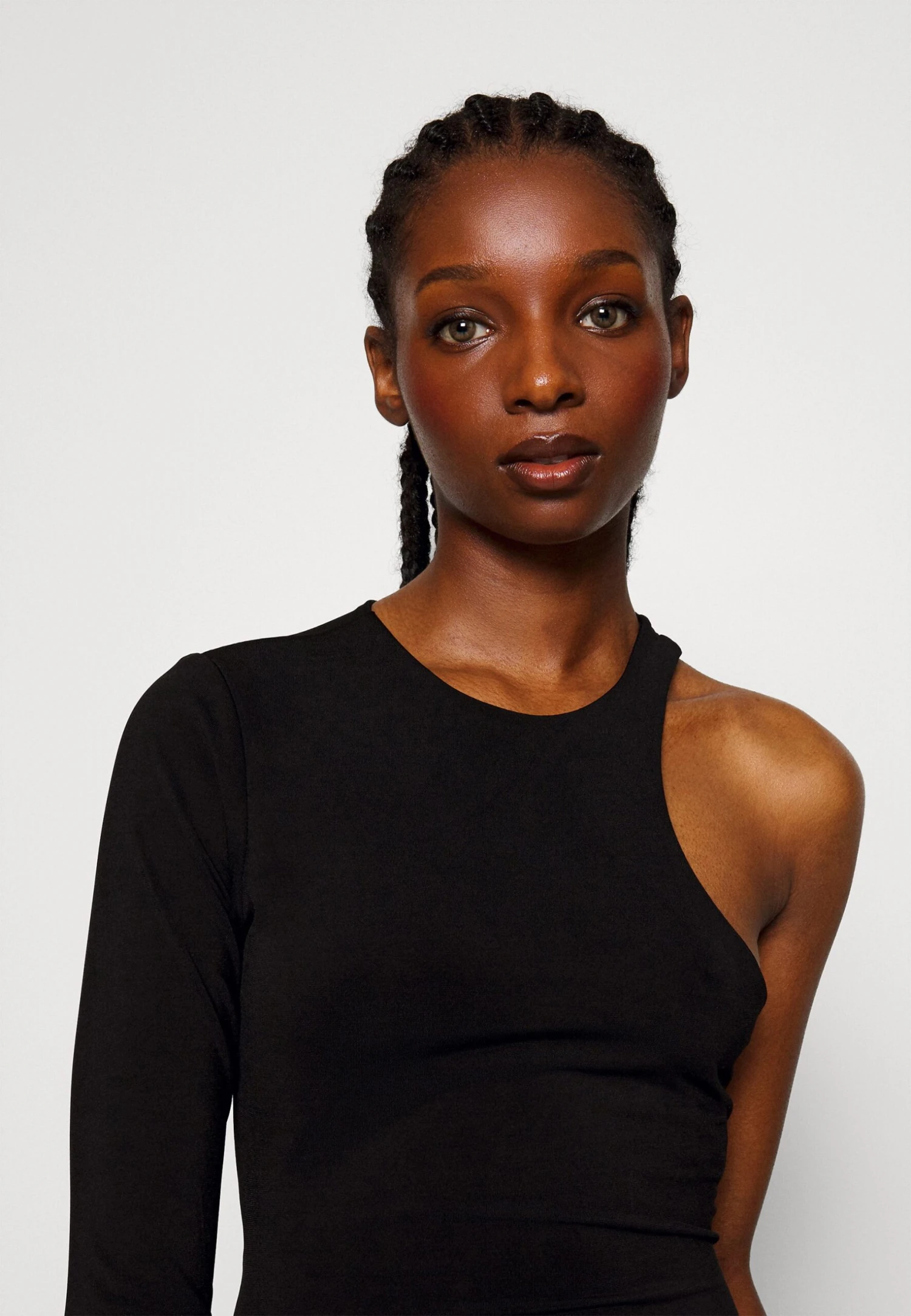 Mila Asymmetric- Maxi-Jurk - Black 6 Mila Asymmetric- Maxi-Jurk - Black - Afbeelding 4