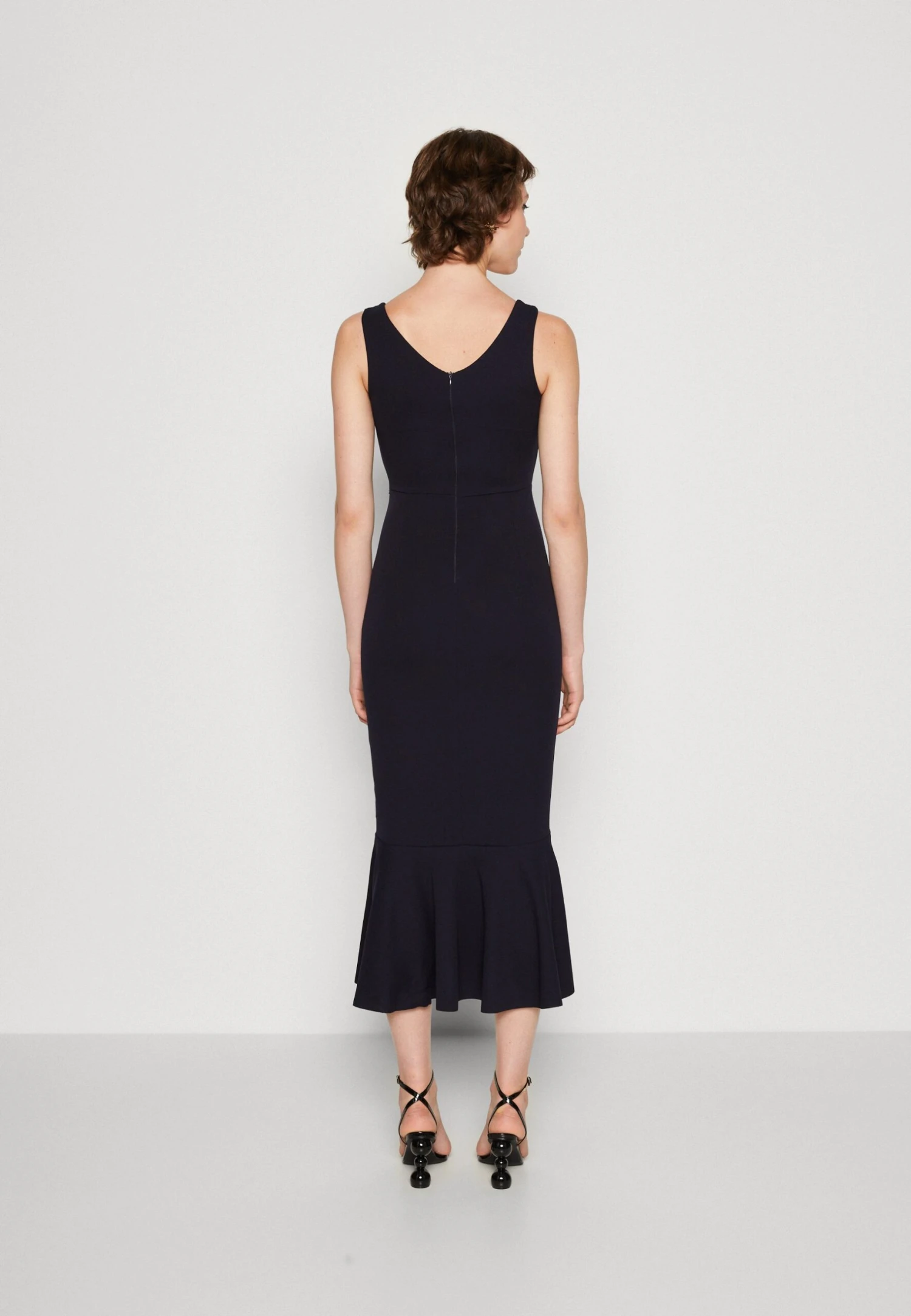 Wal G Anabella Ruffle Bottom Midi - Jerseyjurk - Navy Blue 5 Wal G Anabella Ruffle Bottom Midi - Jerseyjurk - Navy Blue - Afbeelding 3