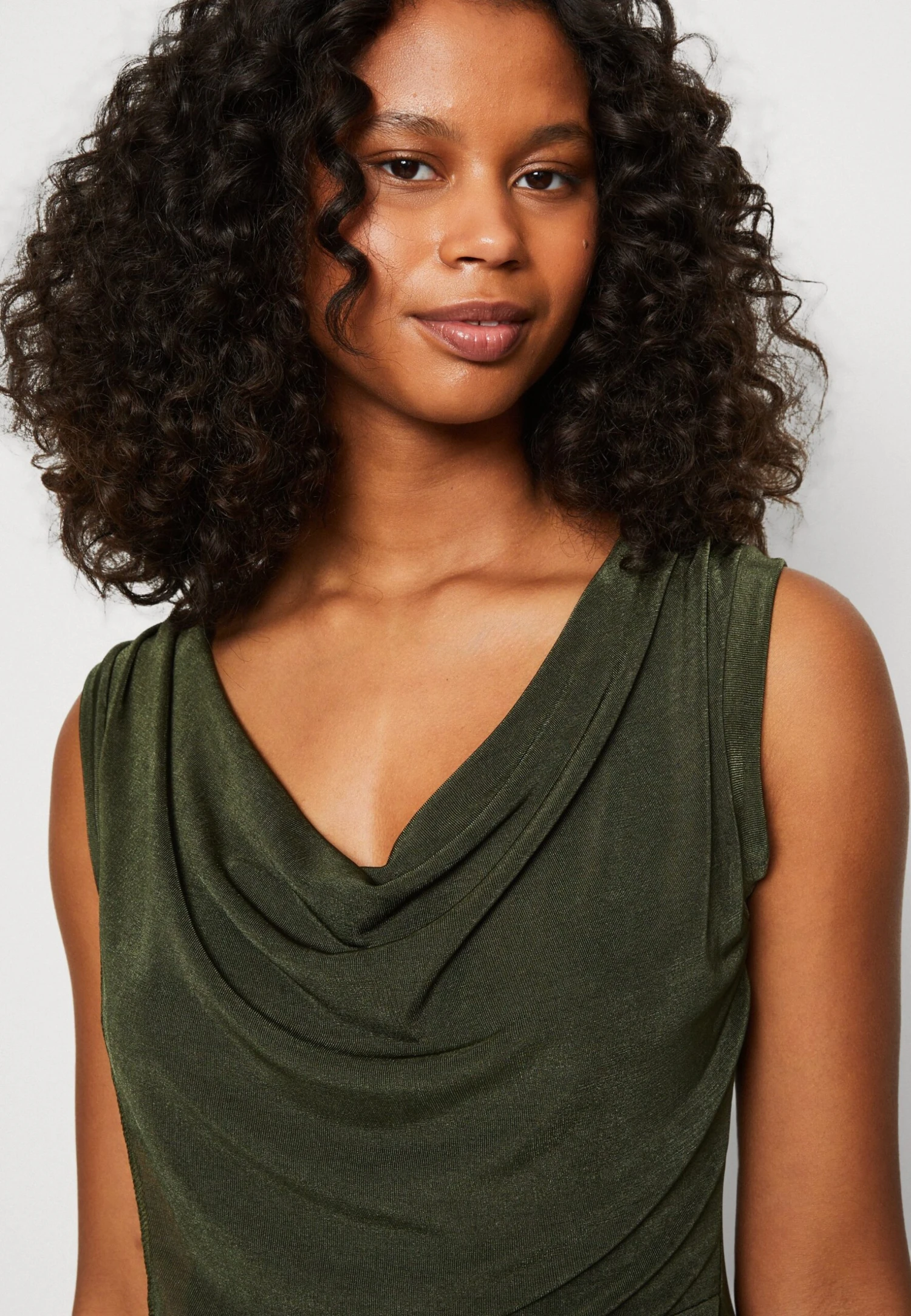 Wal G Ronny Slough Neck - Jumpsuit - Olive Green 8 Wal G Ronny Slough Neck - Jumpsuit - Olive Green - Afbeelding 6