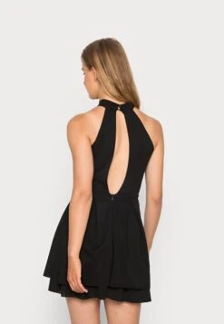 Wal G Cheryl Halter Neck Skater Dress - Jurk - Black -Fashion Verkoop 44b9b1a0494f44e0a9964b8f5de1fbea