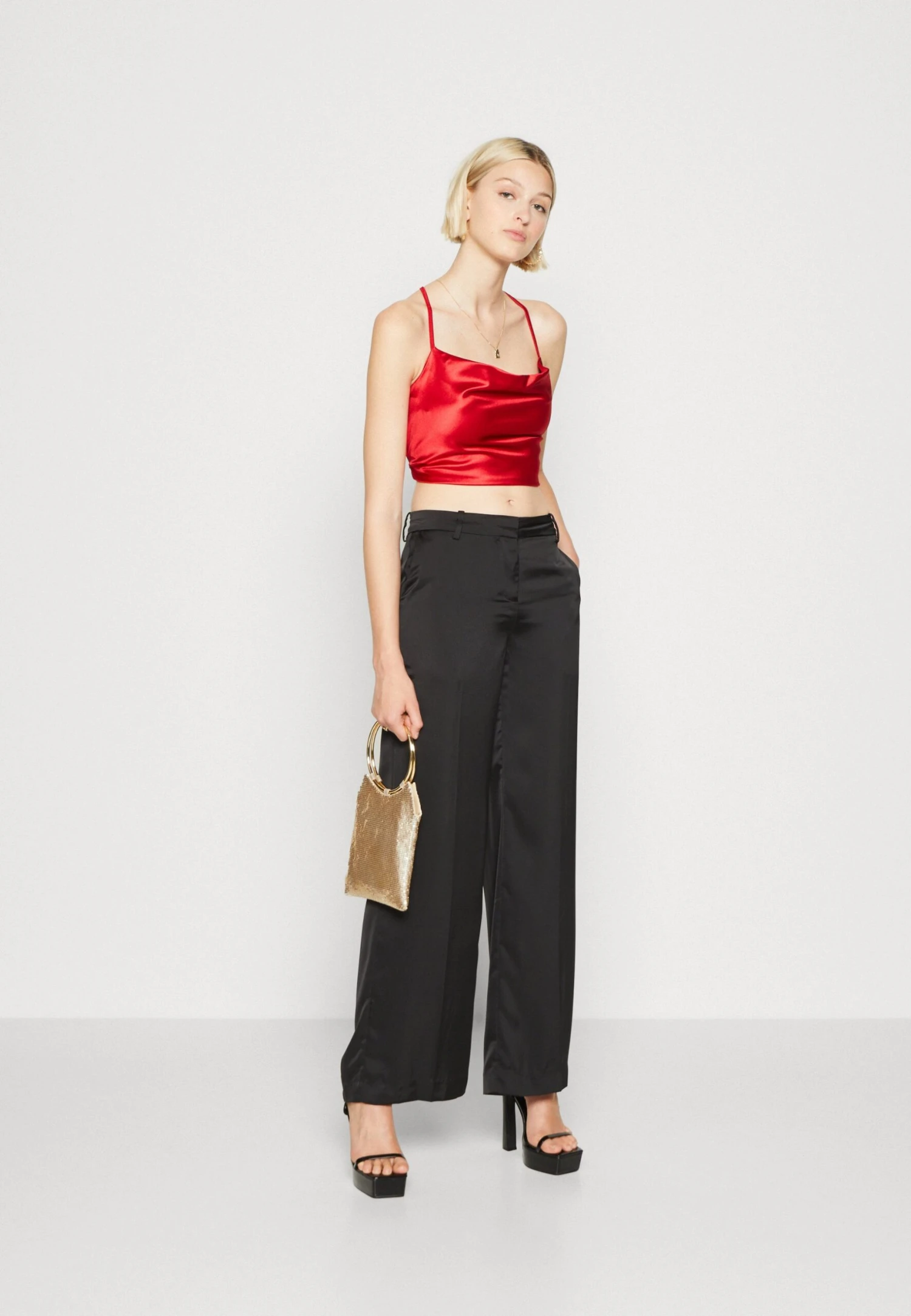 Wal G Milly Strappy - Top - Red 4 Wal G Milly Strappy - Top - Red - Afbeelding 2