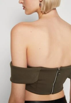 Wal G Brody Crop - T-Shirt Print - Khaki -Fashion Verkoop 487ee0bebc4842a1baa2dff21414402d