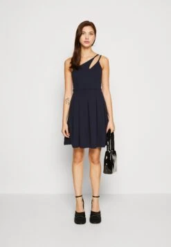 Wal G Reily Strap Skater - Jerseyjurk - Navy Blue -Fashion Verkoop 50b61ce1dc404eb58d2cbbb15085b8e7