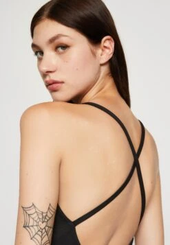 Wal G Bella Baloon Skater - Cocktailjurk - Black -Fashion Verkoop 52758acfc5b749dba7987cce04fde090