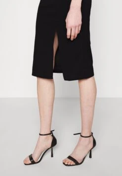 Wal G Melanie Midi Dress - Cocktailjurk - Black -Fashion Verkoop 5b260e639e6741f8b06b99e65ec911e2