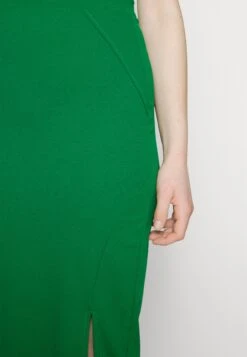 Wal G Lajo Midi Skirt - Kokerrok - Leaf Green -Fashion Verkoop 5c87cc3c1a3b48f19bc3805180c55c44