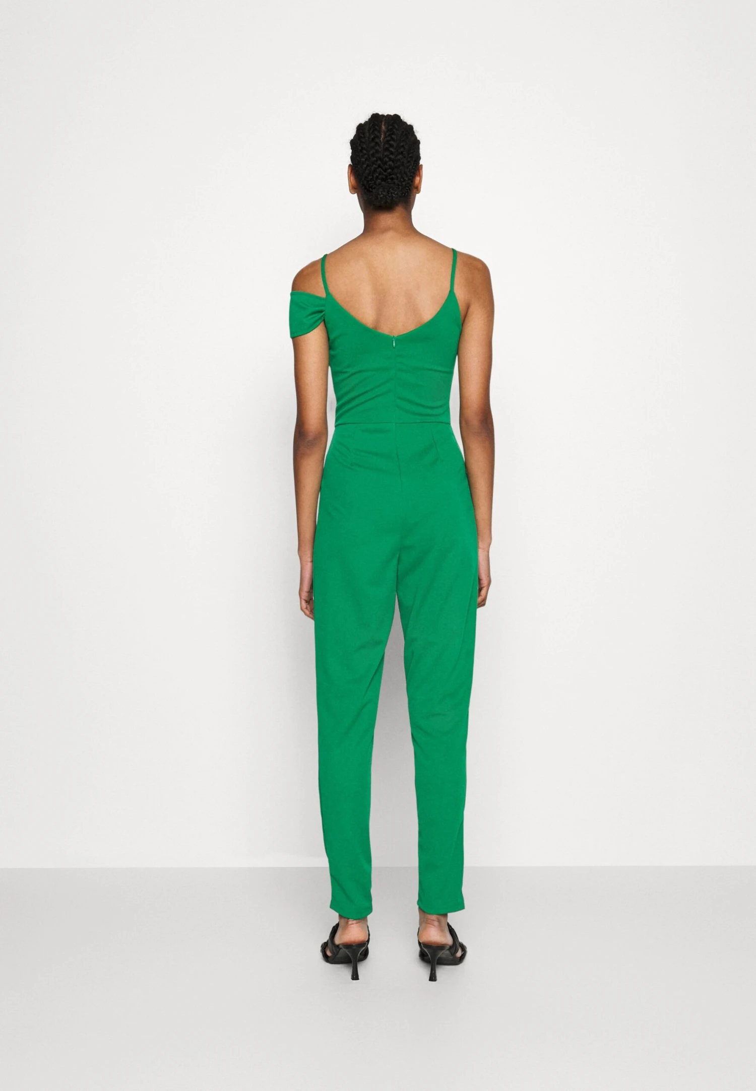 Harriet One Sleeve - Jumpsuit - Leaf Green 5 Harriet One Sleeve - Jumpsuit - Leaf Green - Afbeelding 3