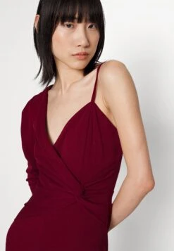 Wal G Ciaramin One Sleeve Jumpsuit - Jumpsuit - Berry Wine -Fashion Verkoop 60255cb0745145cea7d839e471fbecf4