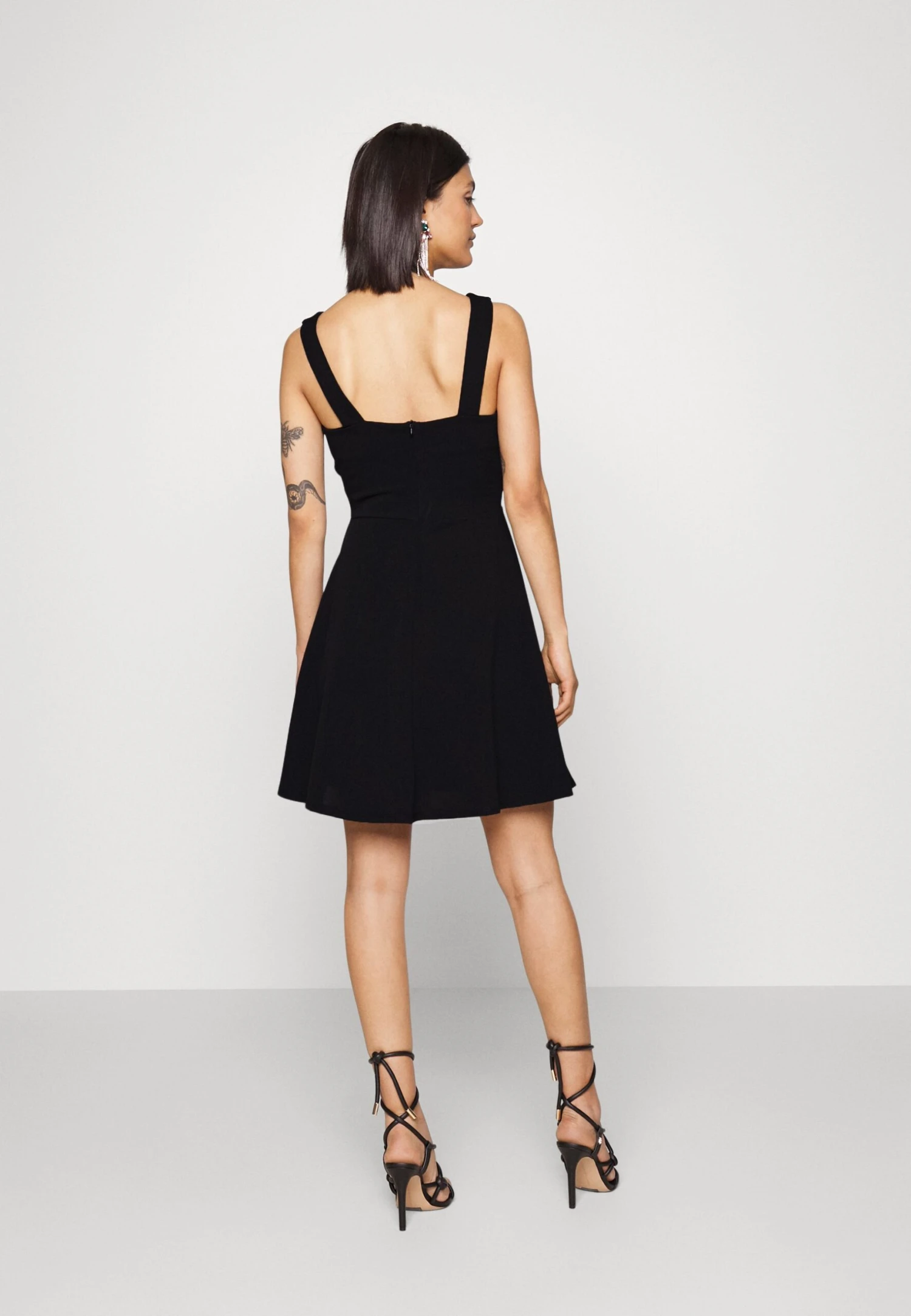 Wal G Jaqueline Skater Dress - Cocktailjurk - Black 5 Wal G Jaqueline Skater Dress - Cocktailjurk - Black - Afbeelding 3