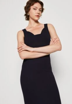 Wal G Anabella Ruffle Bottom Midi - Jerseyjurk - Navy Blue 11 Wal G Anabella Ruffle Bottom Midi - Jerseyjurk - Navy Blue -Fashion Verkoop 6915dddb9fcf401c963730586a01077e