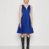 Wal G Muna V Neck Midi - Cocktailjurk - Electric Blue -Fashion Verkoop 6a22dbf65d2f4f4b84ca4c98cf135417