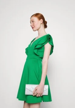 Wal G Haily Ruffle Skater - Cocktailjurk - Leaf Green -Fashion Verkoop 6f15530042ea44dab5547ac3cb2eb089