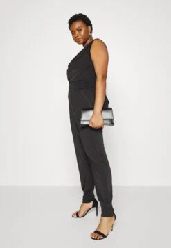 Brady V Neck- Jumpsuit - Black 11 Brady V Neck- Jumpsuit - Black -Fashion Verkoop 6f83f400226c41faaab3143b89b97cc0