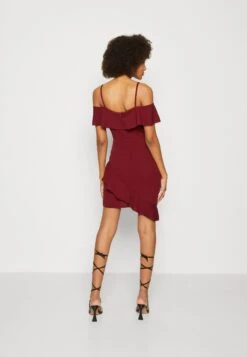 Wal G Revra Strappy Frill Skater - Cocktailjurk - Berry Wine -Fashion Verkoop 716be972da5b4156a1b8f6641b2a1c0a