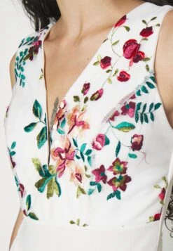 Contrast Plunge - Jumpsuit - White Floral -Fashion Verkoop 7356a468cb8842008b63daebb28af18d