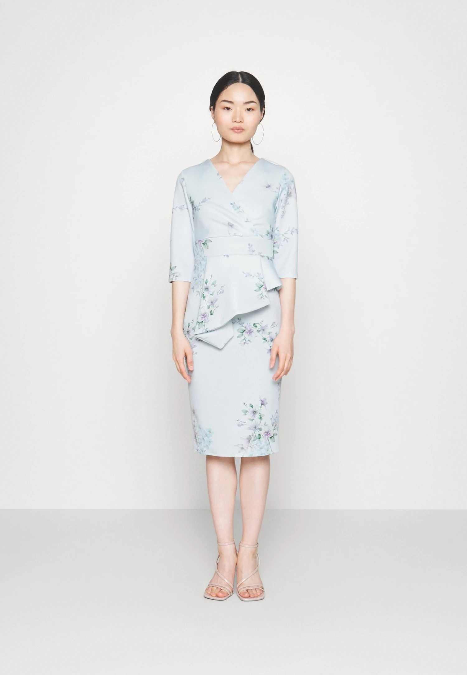 Isabella Wrap Print Midi - Jerseyjurk - Baby Blue 3 Isabella Wrap Print Midi - Jerseyjurk - Baby Blue