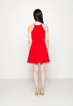 Scallop Edge Dress - Jurk - Red -Fashion Verkoop 74d6a95582f44c0186cedd8452d47dbc