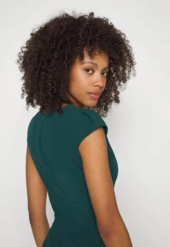 Wal G Short Sleeve V Neck - Jumpsuit - Forest Green -Fashion Verkoop 7605d3415c1a43feb188befb417ada77