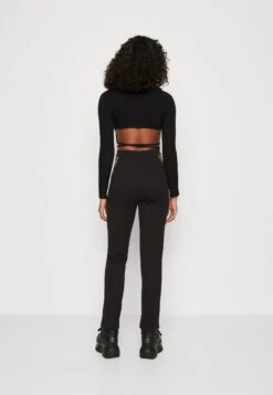 Wal G X Joey Back Detail - Longsleeve - Black -Fashion Verkoop 77a25dca9e2d4475a4f0e07ffa11900d