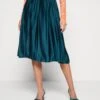 Wal G Penny Pleat Skirt - Plooirok - Emerald Green -Fashion Verkoop 77b1cb69212d494bbd5318e38aa6cdf8