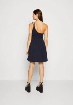 Wal G Reily Strap Skater - Jerseyjurk - Navy Blue -Fashion Verkoop 7ae047583bf94d91b5cbb7451be7f70a