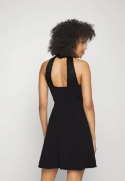 Wal G Bali Halter Neck Skater Dress - Jerseyjurk - Black -Fashion Verkoop 7bc8ad322f3649228f161f2256d6c3dd
