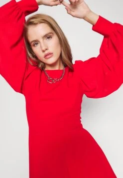Kat Sleeve Dress - Cocktailjurk - Red -Fashion Verkoop 7fab111f6d32418c84ceaef92d912758