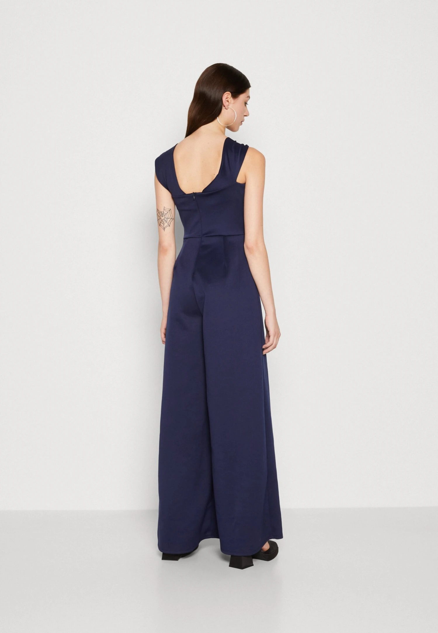Wal G Delila Strap - Jumpsuit - Navy Blue 5 Wal G Delila Strap - Jumpsuit - Navy Blue - Afbeelding 3
