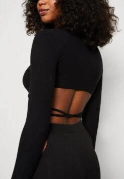 Wal G X Joey Back Detail - Longsleeve - Black -Fashion Verkoop 811e9b063d1c4588873aa2a1db935362