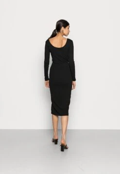 Wal G Tortoise Button Skirt - Kokerrok - Black -Fashion Verkoop 839c151274fe479192958743fac046e2