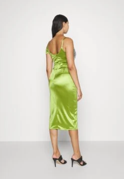 Wal G Peace Off Shoulder Midi - Cocktailjurk - Olive Green -Fashion Verkoop 868f61e88fdd43d8910027c97ec207ab