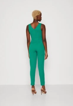 Wal G Toby V Neck - Jumpsuit - Leaf Green -Fashion Verkoop 8be119867b5142a1ab4a4f6e15173b78