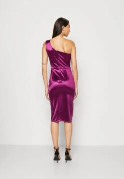 Wal G Niomi One Shoulder Midi - Cocktailjurk - Magenta -Fashion Verkoop 8e4e7b24376c435c9b4966fa2251df6c