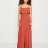 Wal G Nora Ruffle - Jumpsuit - Burnt Orange -Fashion Verkoop 9087ccd02dac44308e26f32eb4810869