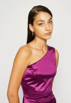 Wal G Niomi One Shoulder Midi - Cocktailjurk - Magenta -Fashion Verkoop 90ea4e7cc795469384ad18c594d7401d