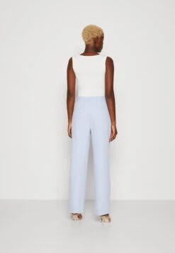 Wal G Melody Bodysuit - Top - White -Fashion Verkoop 9d461cd30c914795a84aadc2ba594697