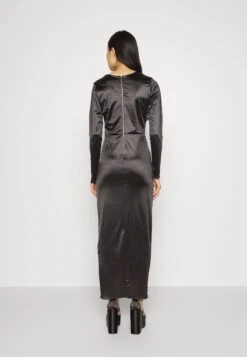 Wal G Reana Long Sleeve Midi - Cocktailjurk - Black -Fashion Verkoop 9f02b126d1a04ef782f65b60b529cf5a
