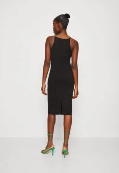 Wal G Harriet Halter Midi Dress - Jerseyjurk - Black 10 Wal G Harriet Halter Midi Dress - Jerseyjurk - Black -Fashion Verkoop a38959e50c9d4f7a8c07479f25b2be43