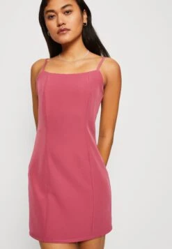 Wal G Boa Strappy Mini - Etui-Jurk - Magenta -Fashion Verkoop a4913c93e8ad4823acf785468b94e5ad